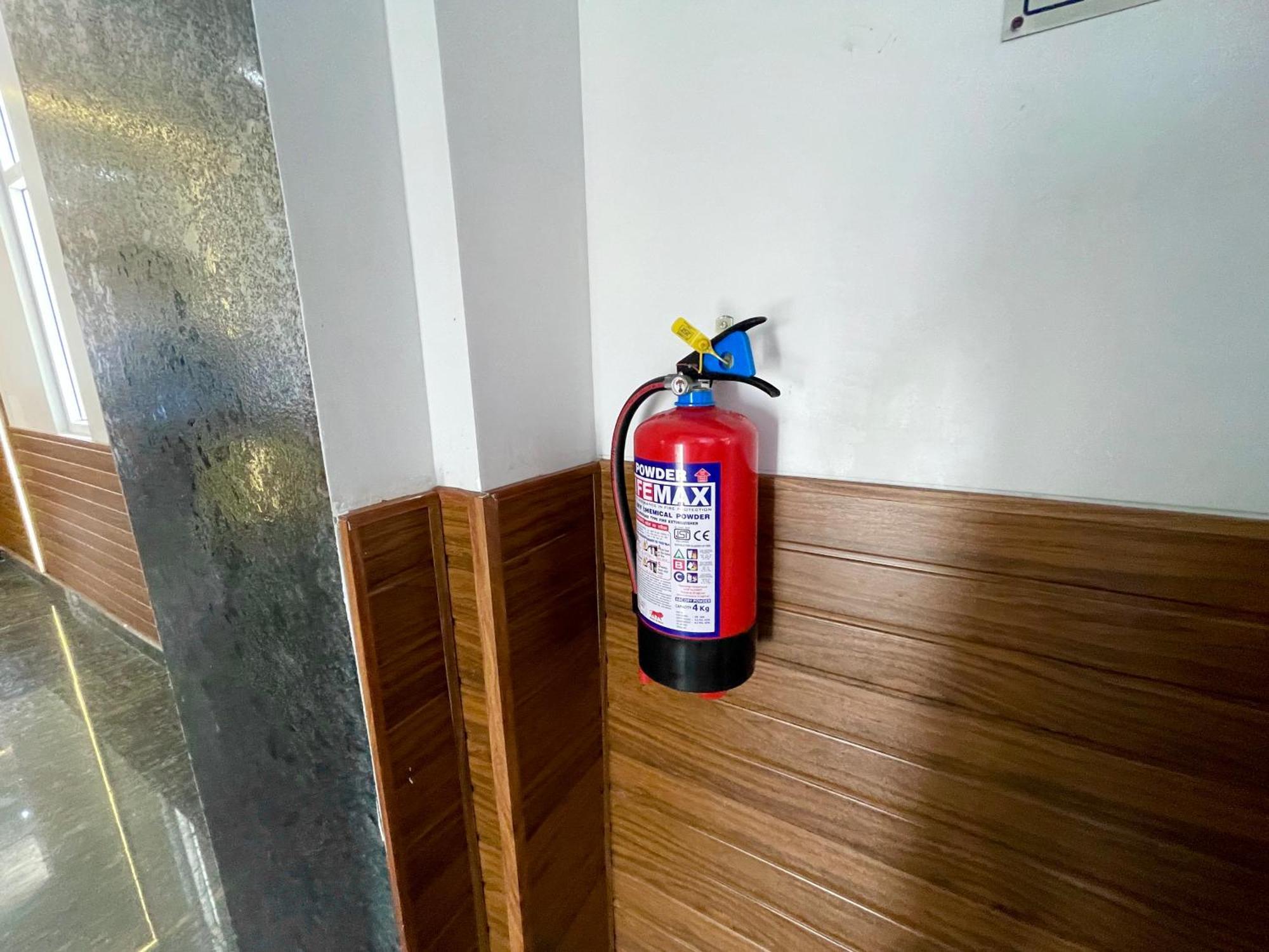 Hotel TBS Puri: Oceanfront Luxury with Full Amenities Exterior photo