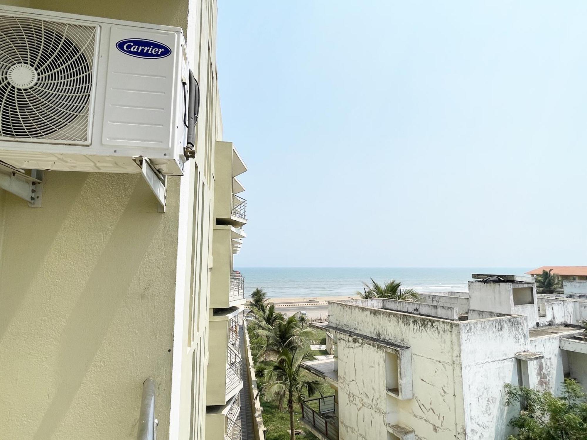 Hotel TBS Puri: Oceanfront Luxury with Full Amenities Exterior photo